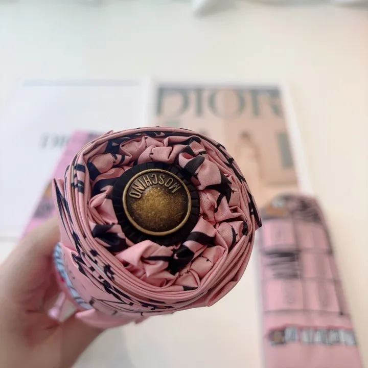 スーパーコピー モスキーノ 傘