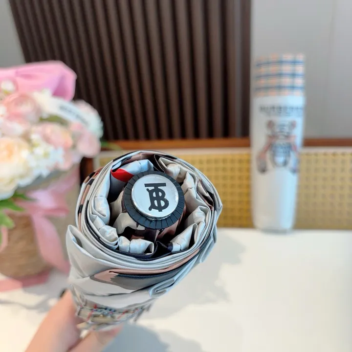 スーパーコピー バレンシアガ 傘