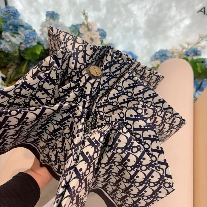 スーパーコピー グッチ 傘