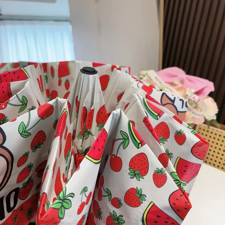 スーパーコピー モスキーノ 傘