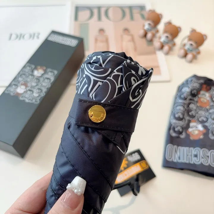 スーパーコピー モスキーノ 傘