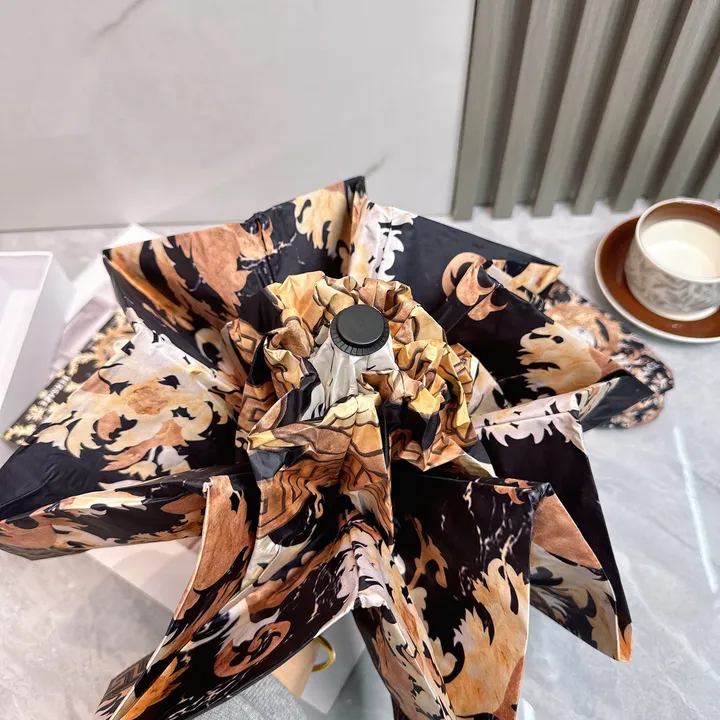 スーパーコピー ヴェルサーチ 傘