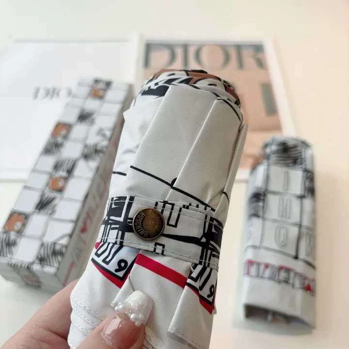 スーパーコピー モスキーノ 傘