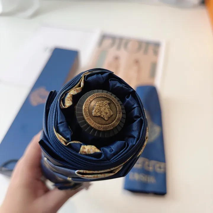 スーパーコピー ヴェルサーチ 傘