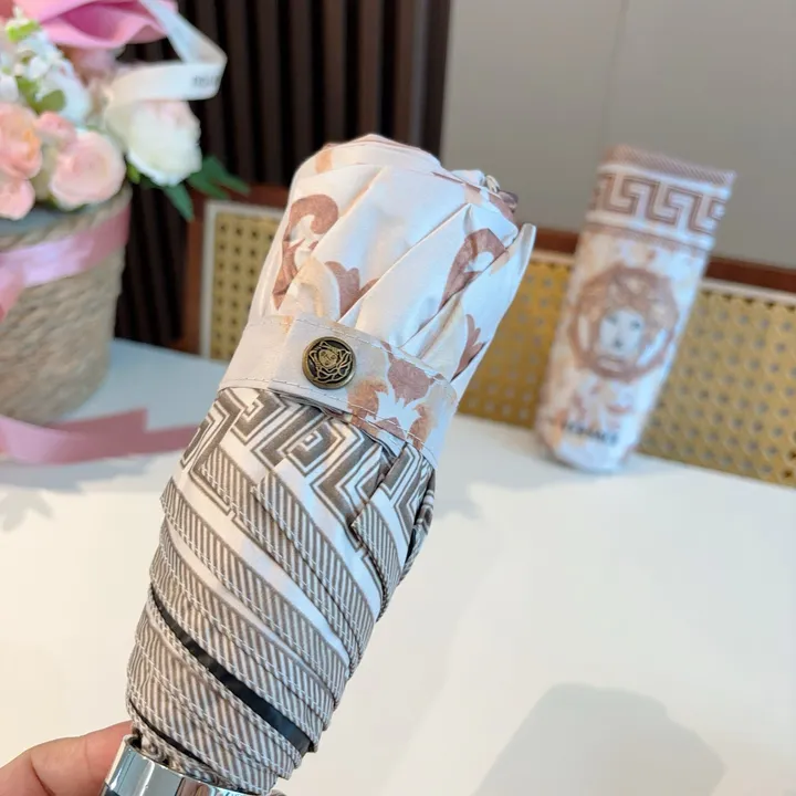 スーパーコピー ヴェルサーチ 傘