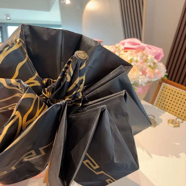 スーパーコピー ヴェルサーチ 傘