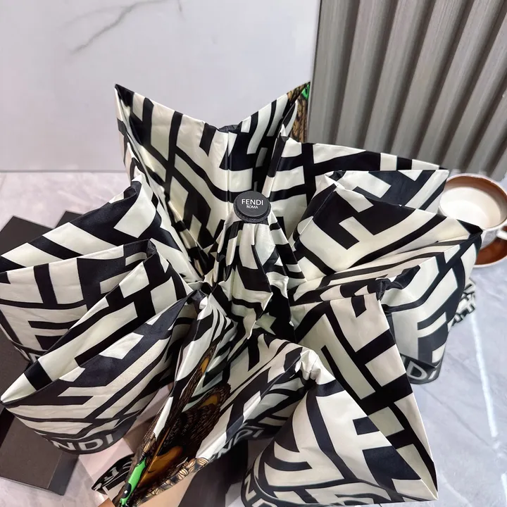 スーパーコピー フェンディ 傘