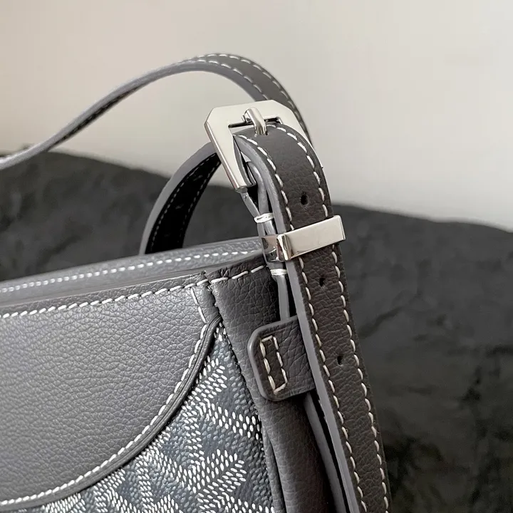 スーパーコピー ゴヤール 傘