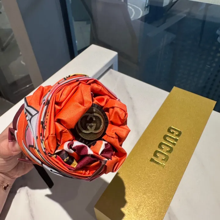 スーパーコピー グッチ 傘