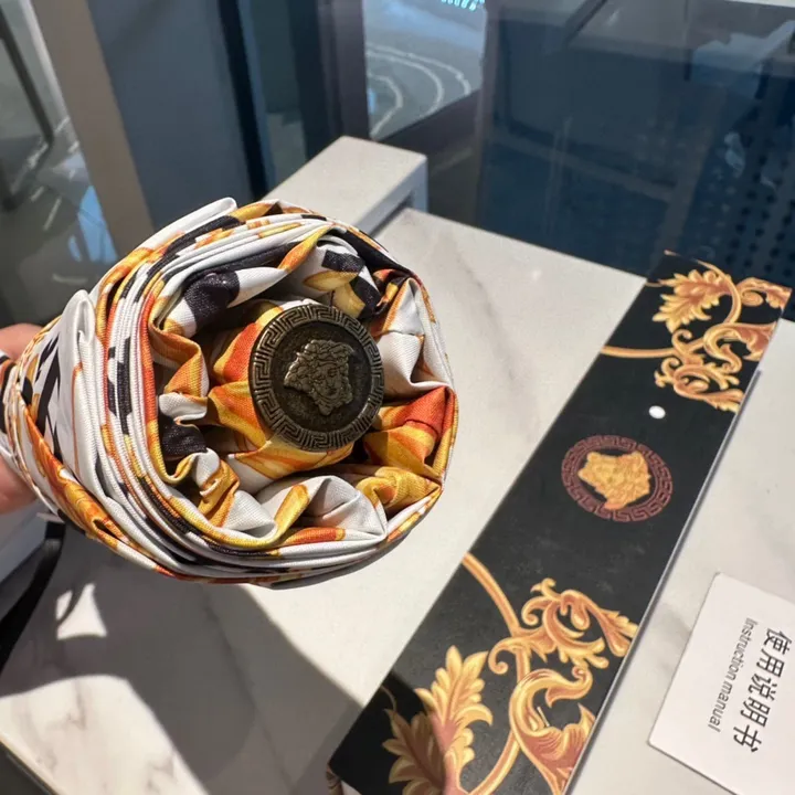 スーパーコピー ヴェルサーチ 傘