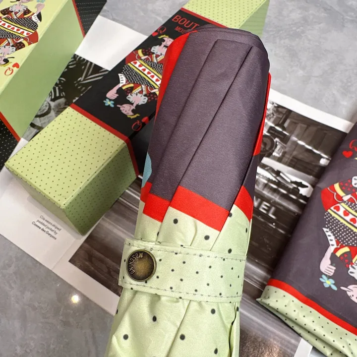 スーパーコピー カウズ 傘