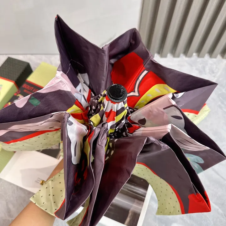 スーパーコピー カウズ 傘