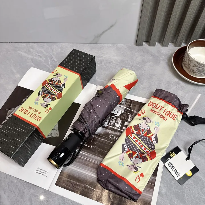 スーパーコピー カウズ 傘