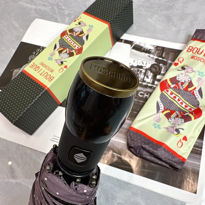 スーパーコピー カウズ 傘