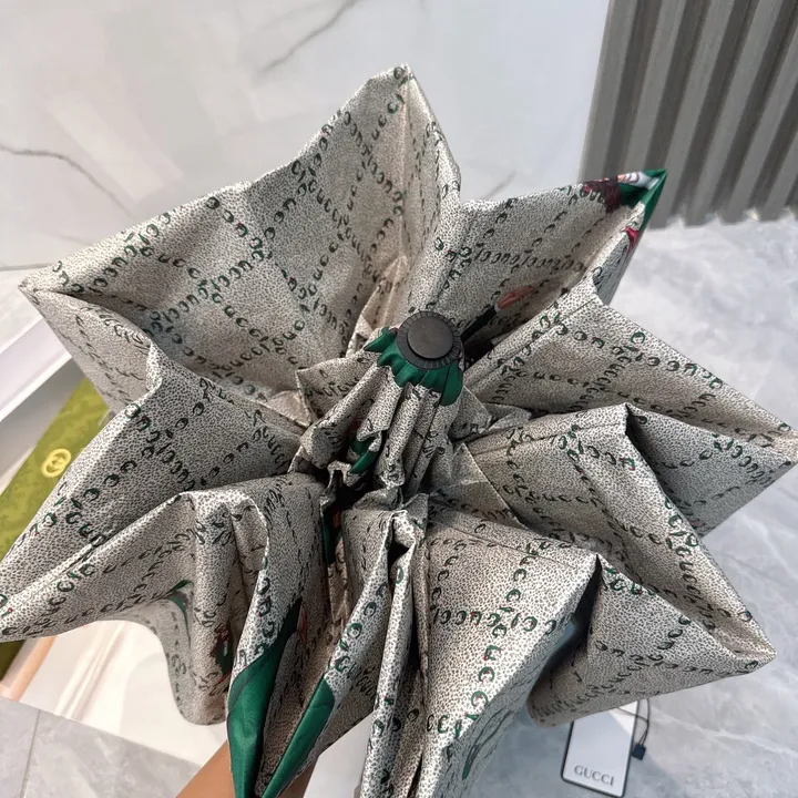 スーパーコピー グッチ 傘