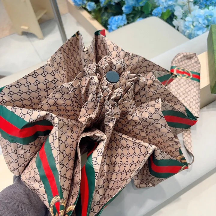 スーパーコピー グッチ 傘