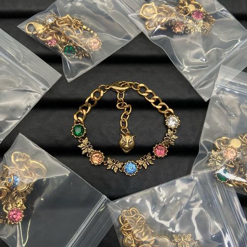 グッチ アクセサリー