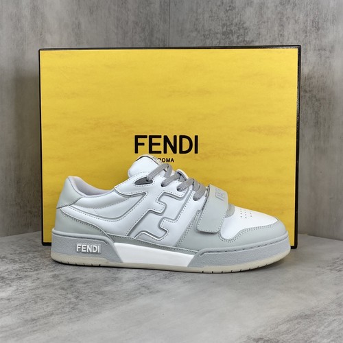 フェンディ 靴