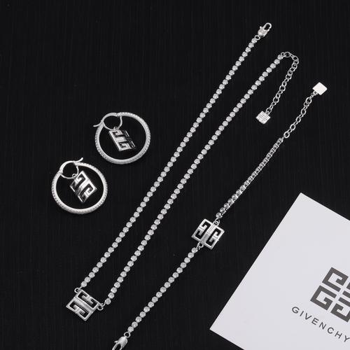 ジバンシィ アクセサリー