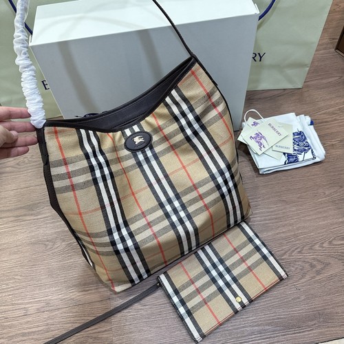 バーバリー ス ハンドバッグ