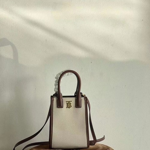 バーバリー ス ハンドバッグ