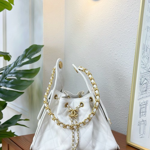 シャネル ハンドバッグ