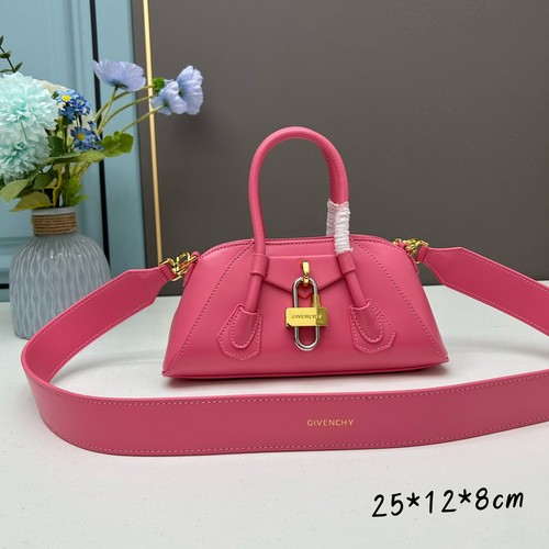 ジバンシィ ハンドバッグ
