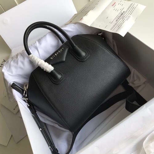ジバンシィ ハンドバッグ