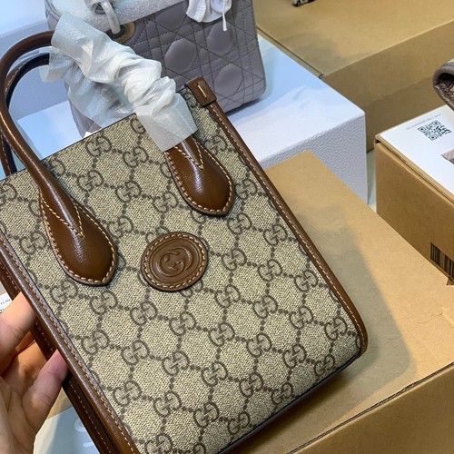 グッチ ハンドバッグ