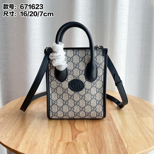 グッチ ハンドバッグ