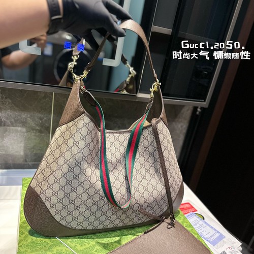 グッチ ハンドバッグ