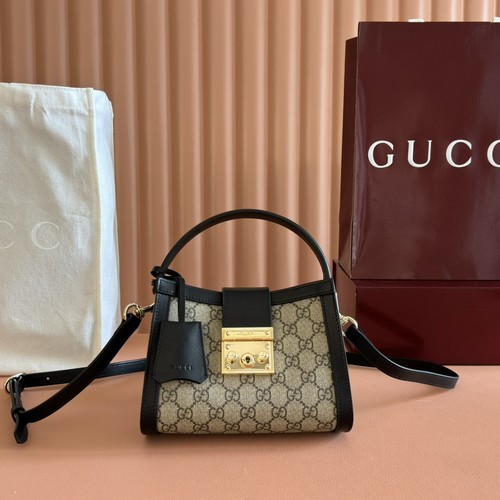 グッチ ハンドバッグ