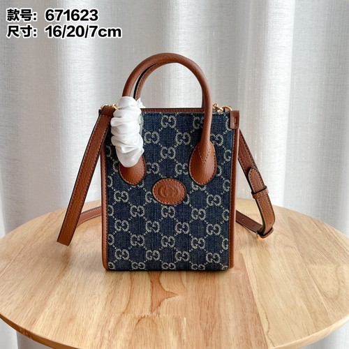 グッチ ハンドバッグ