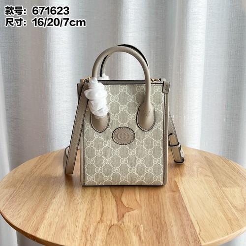 グッチ ハンドバッグ