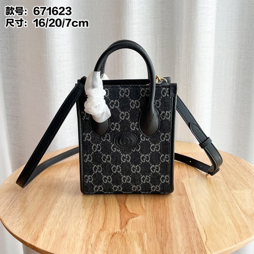 グッチ ハンドバッグ