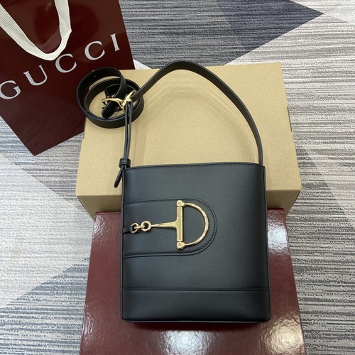 グッチ ハンドバッグ