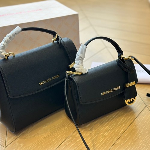 マイケルコース ハンドバッグ