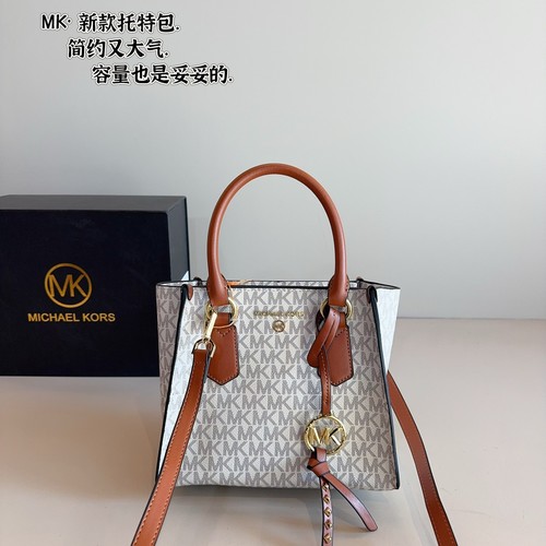 マイケルコース ハンドバッグ