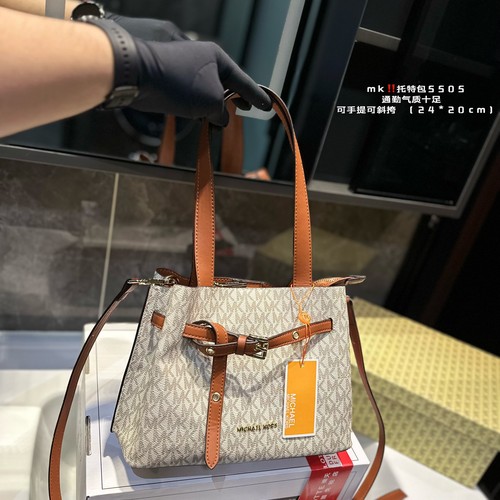 マイケルコース ハンドバッグ