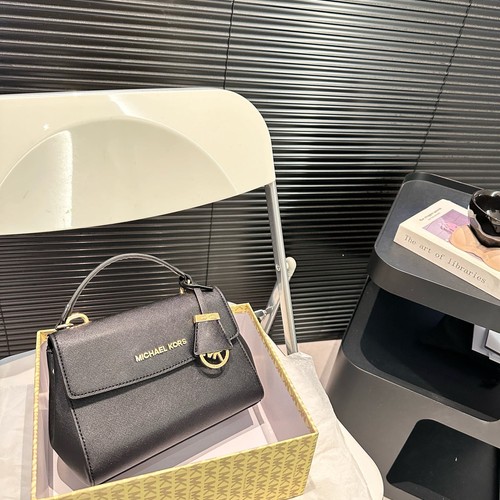マイケルコース ハンドバッグ