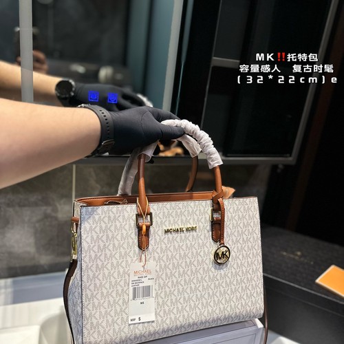 マイケルコース ハンドバッグ