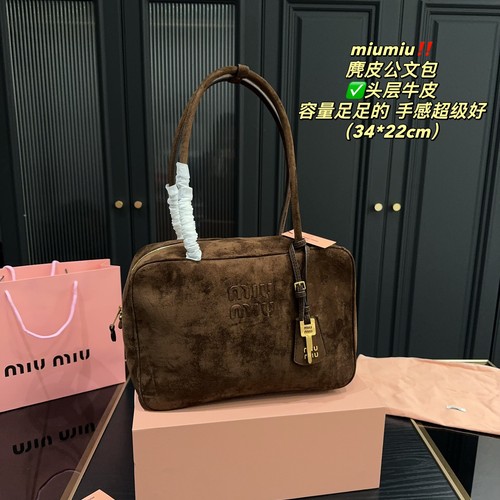 ミュウミュウ バッグ