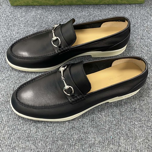 グッチ ビジネスシューズ