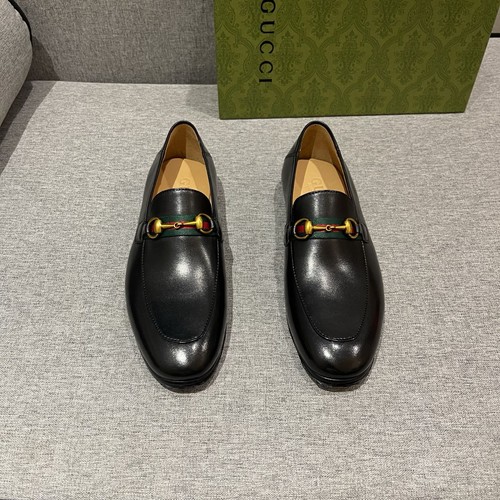 グッチ ビジネスシューズ
