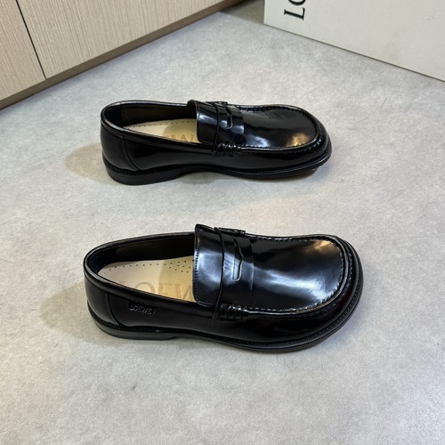 ロエベ 靴