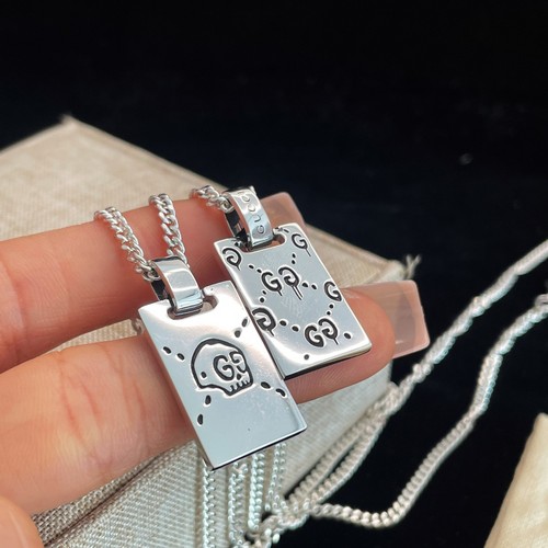 グッチ アクセサリー