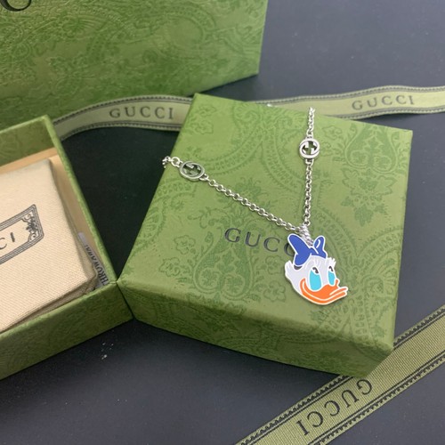 グッチ アクセサリー