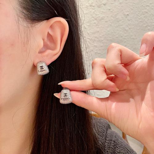 シャネル ピアス