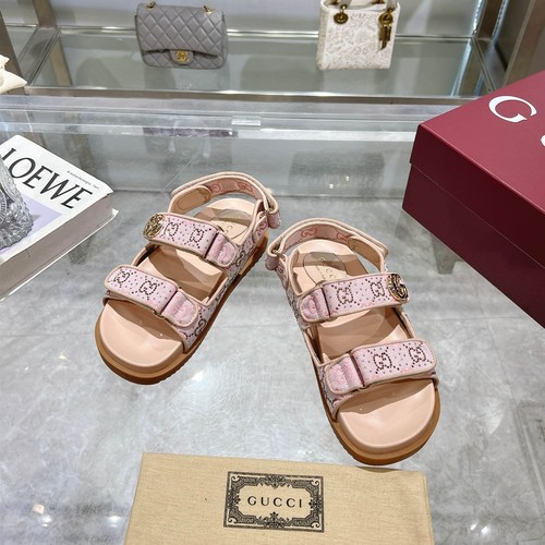 グッチ サンダル