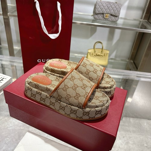 グッチ サンダル